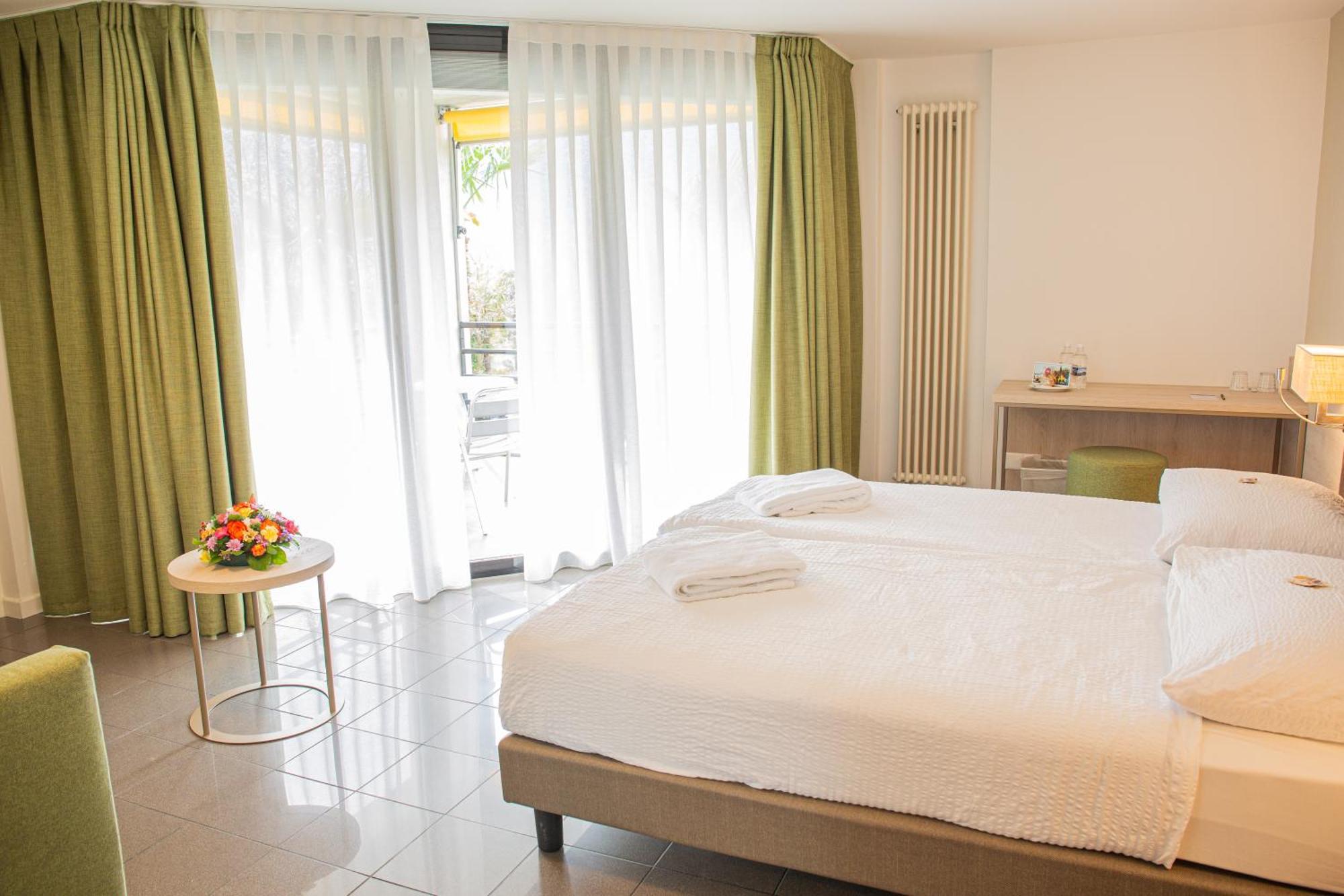 Hotel Nessi Locarno Luaran gambar