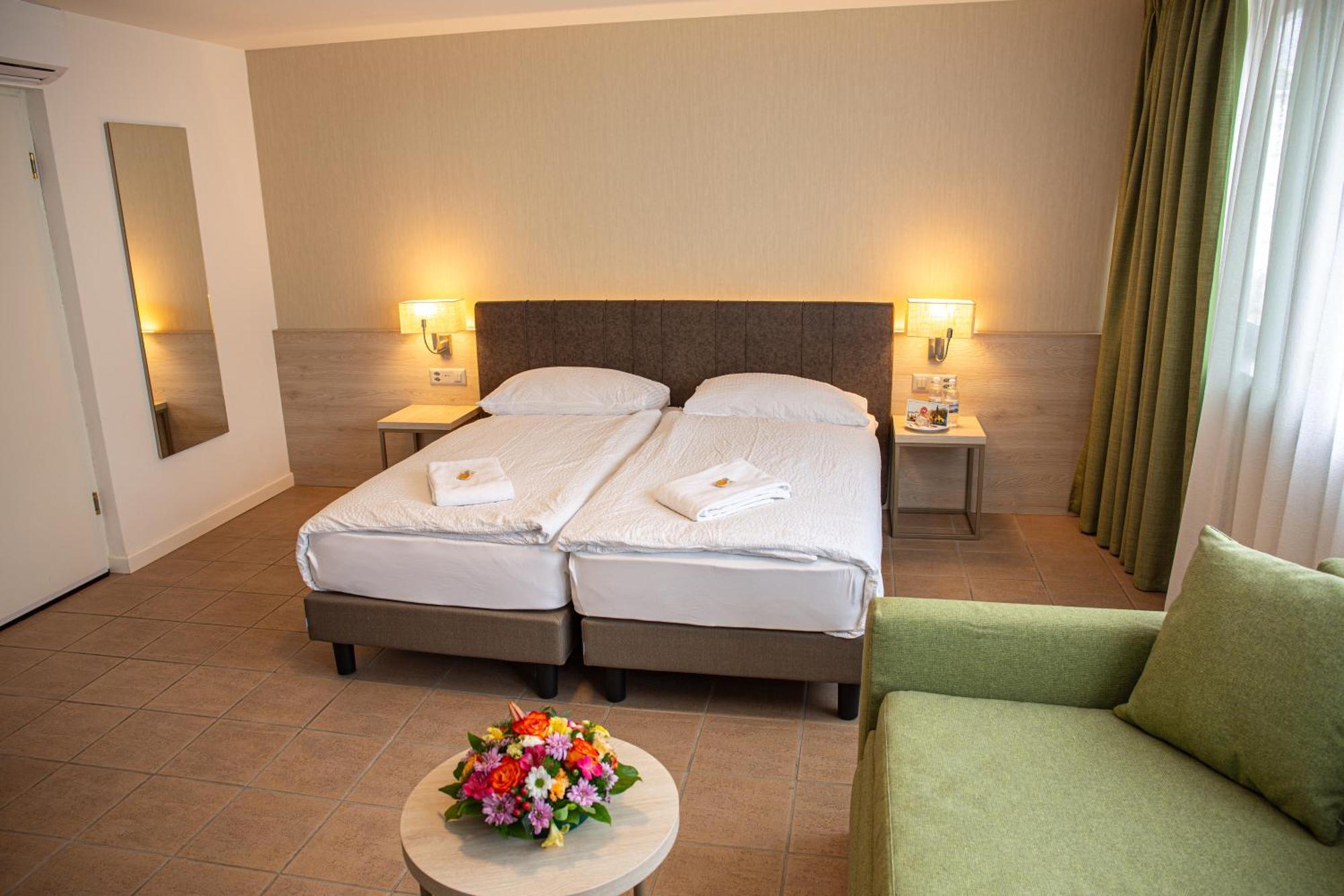 Hotel Nessi Locarno Luaran gambar