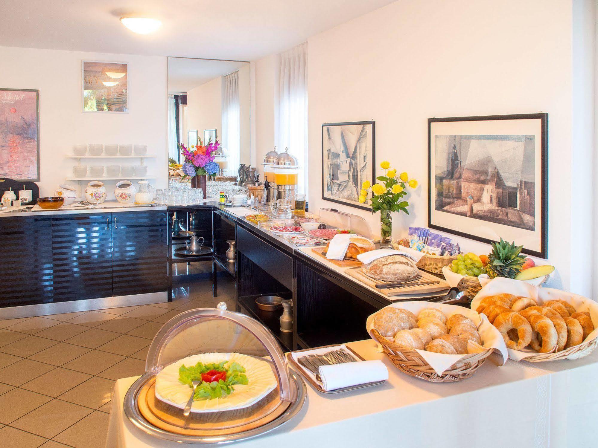 Hotel Nessi Locarno Luaran gambar